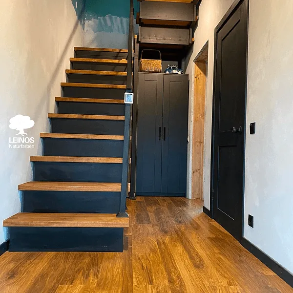 Staircase with Oiled Treads and Dark Steel Risers